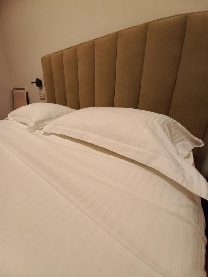 Penthouse Rooms & Aparts ติรานา ภายนอก รูปภาพ
