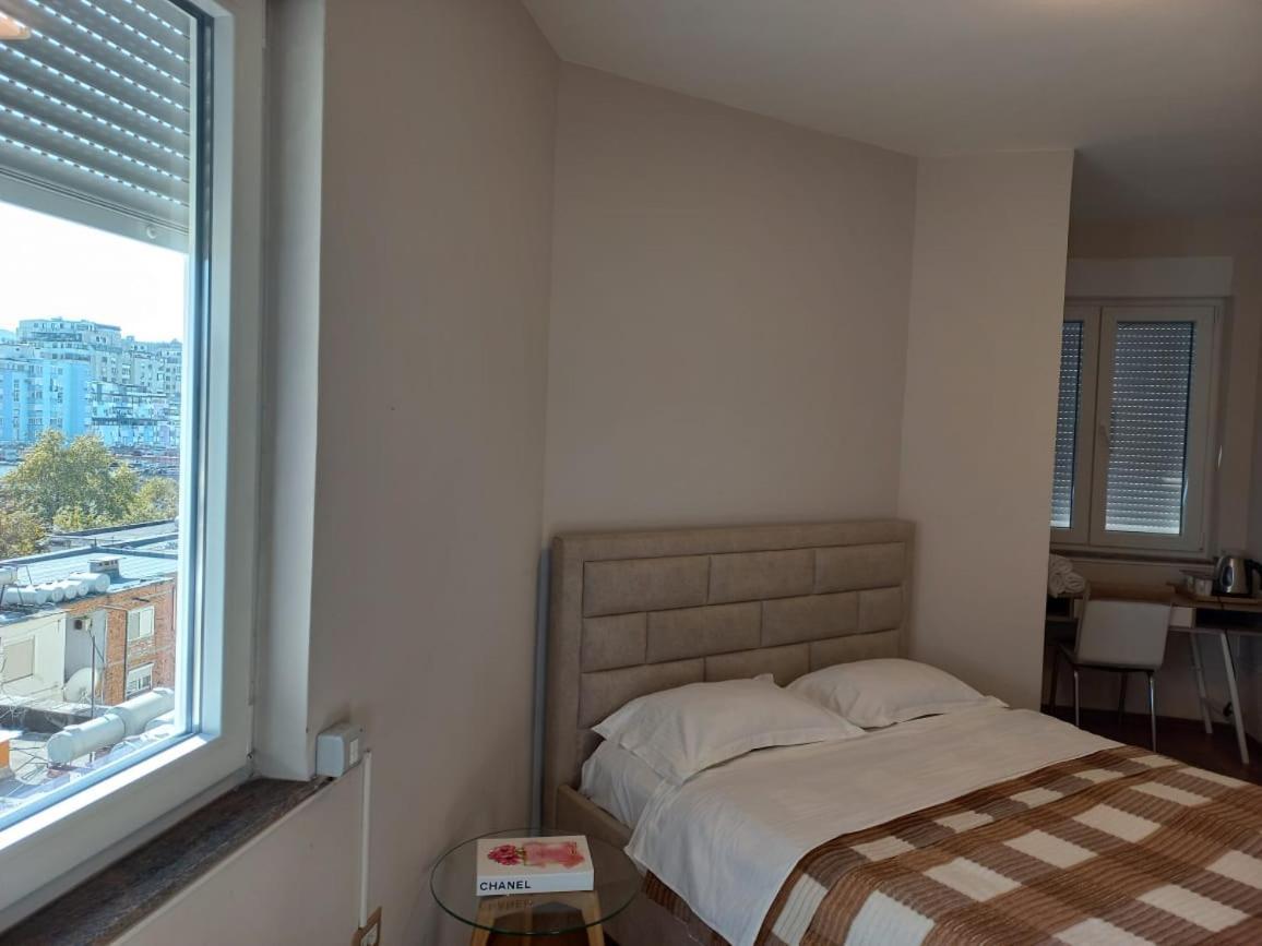 Penthouse Rooms & Aparts ติรานา ภายนอก รูปภาพ