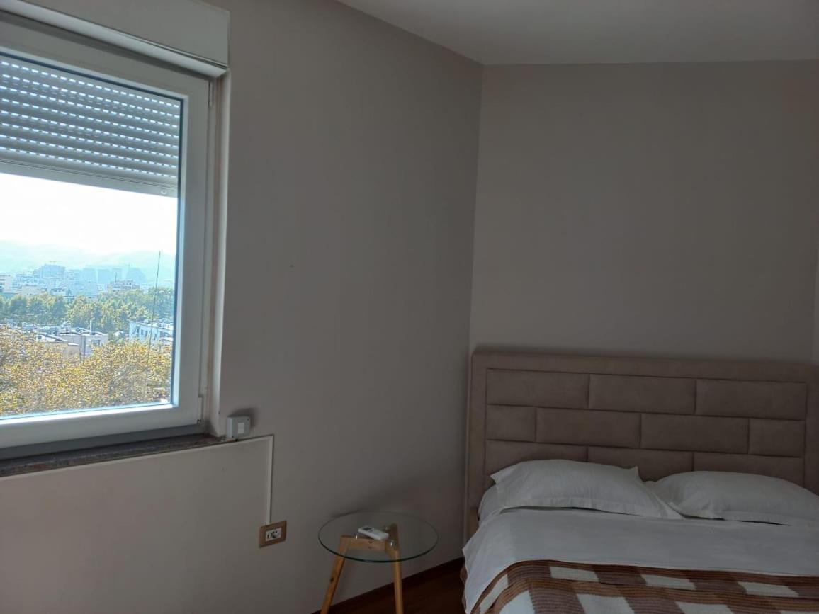 Penthouse Rooms & Aparts ติรานา ภายนอก รูปภาพ