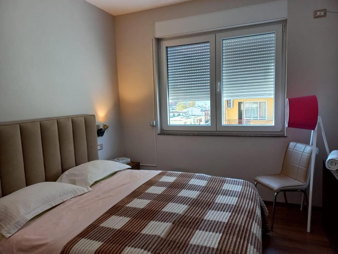 Penthouse Rooms & Aparts ติรานา ภายนอก รูปภาพ
